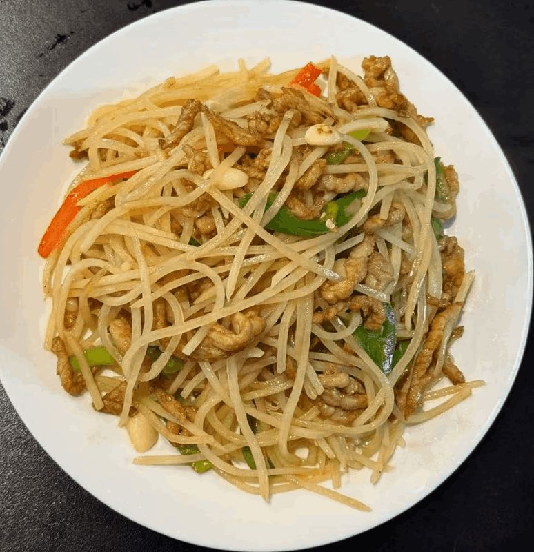 F3 Shredded Potato with Shredded Pork / F3 土豆丝炒肉丝(猪肉)