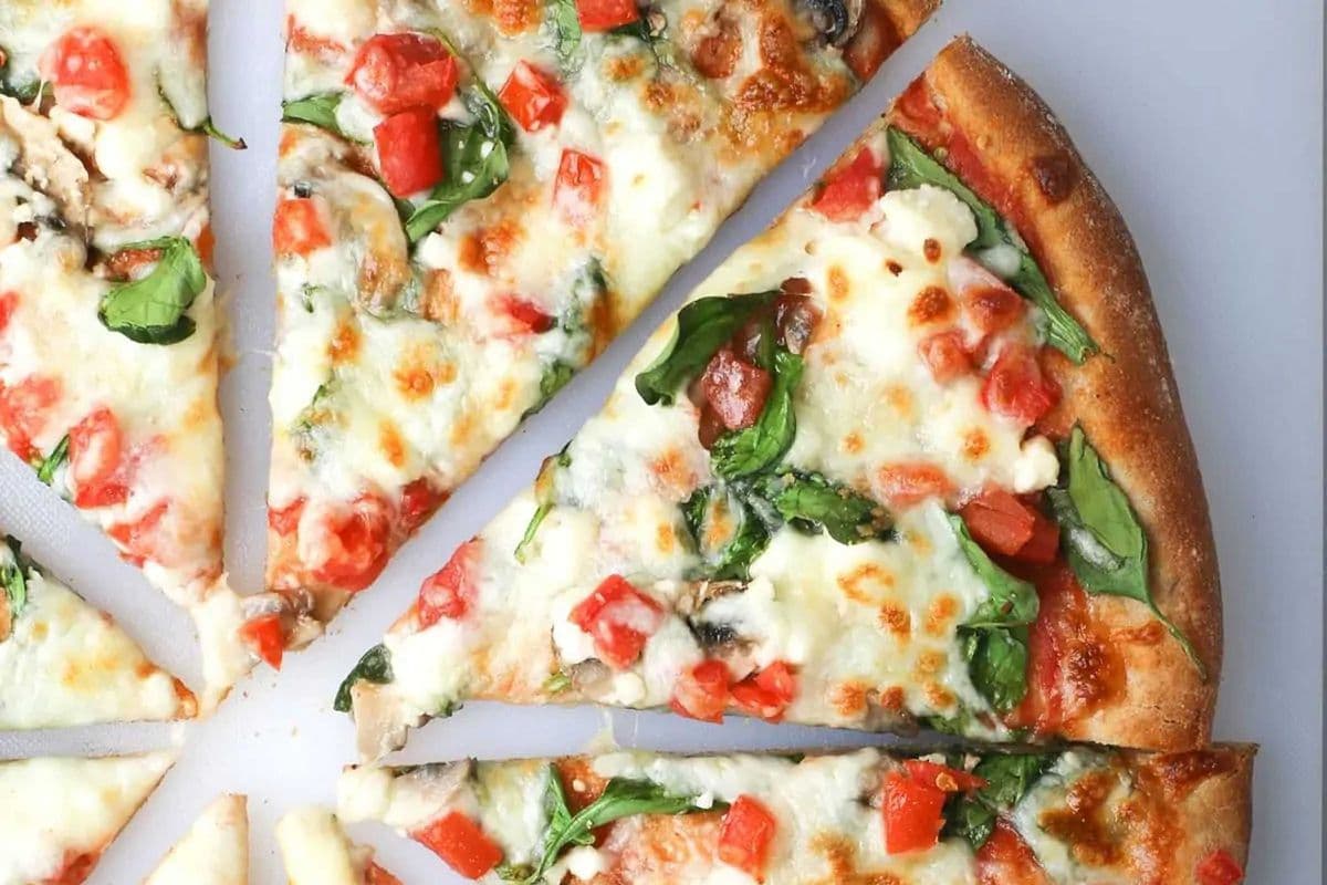16" Greek Pizza