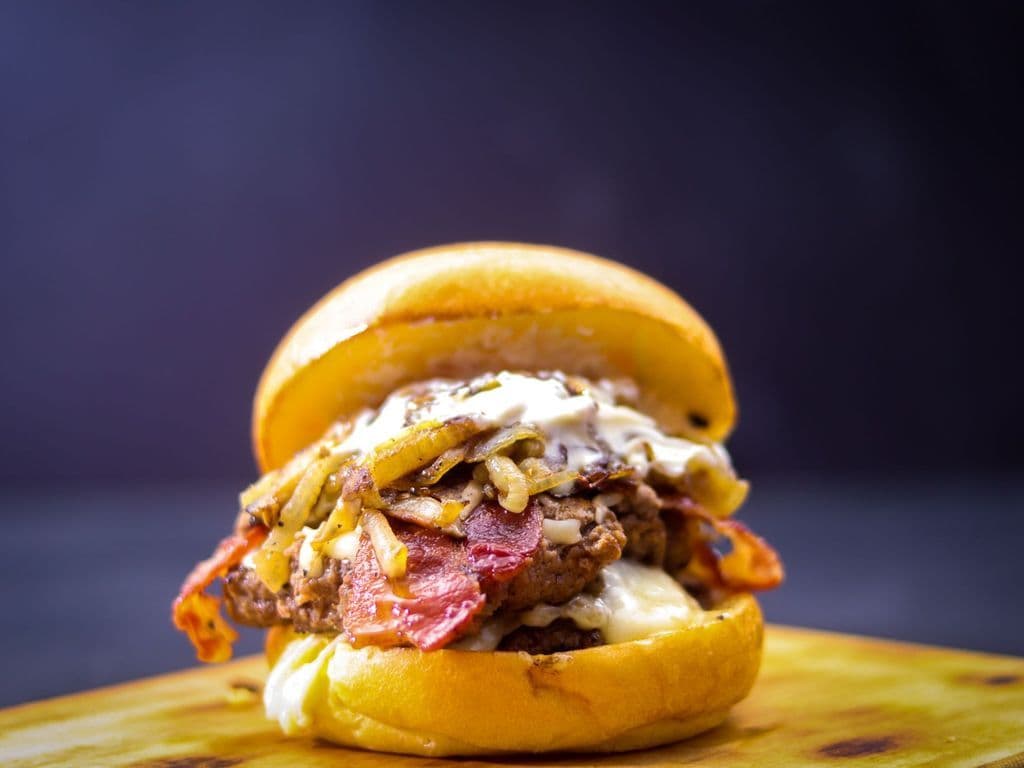 Burger Deluxe  / Deluxe Burger