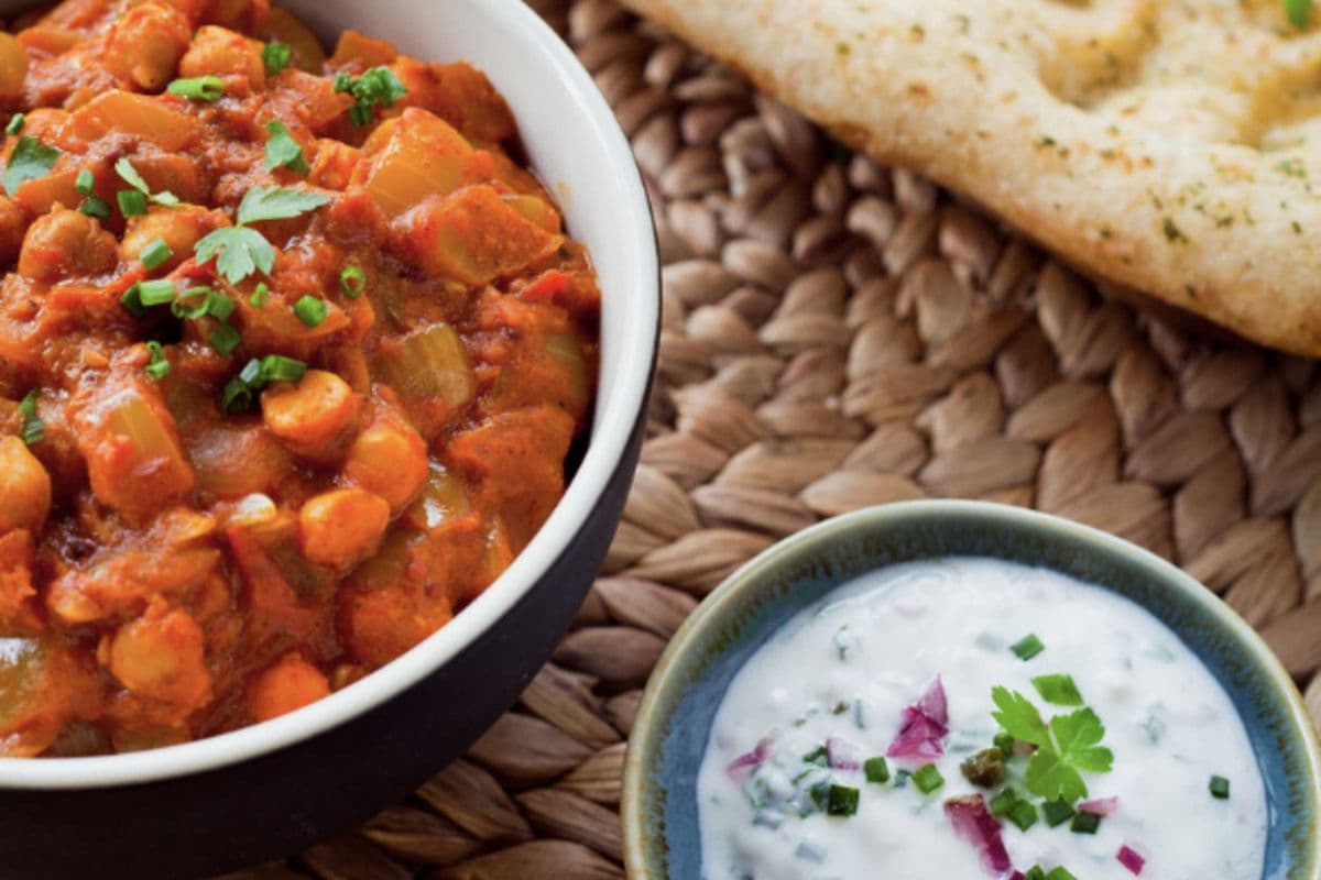 Chana Masala & Rice+Naan Combo with Soda Pop