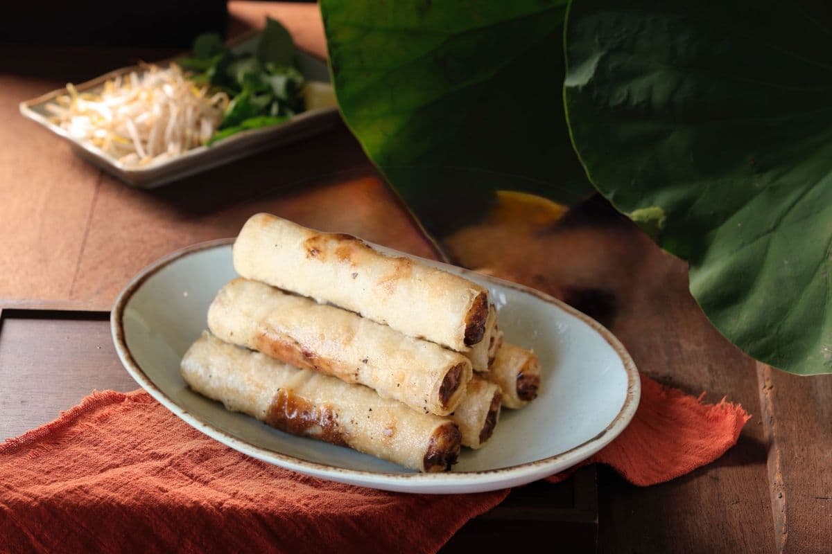 2C. Gluten-Friendly Chicken Spring Rolls (4 pcs)