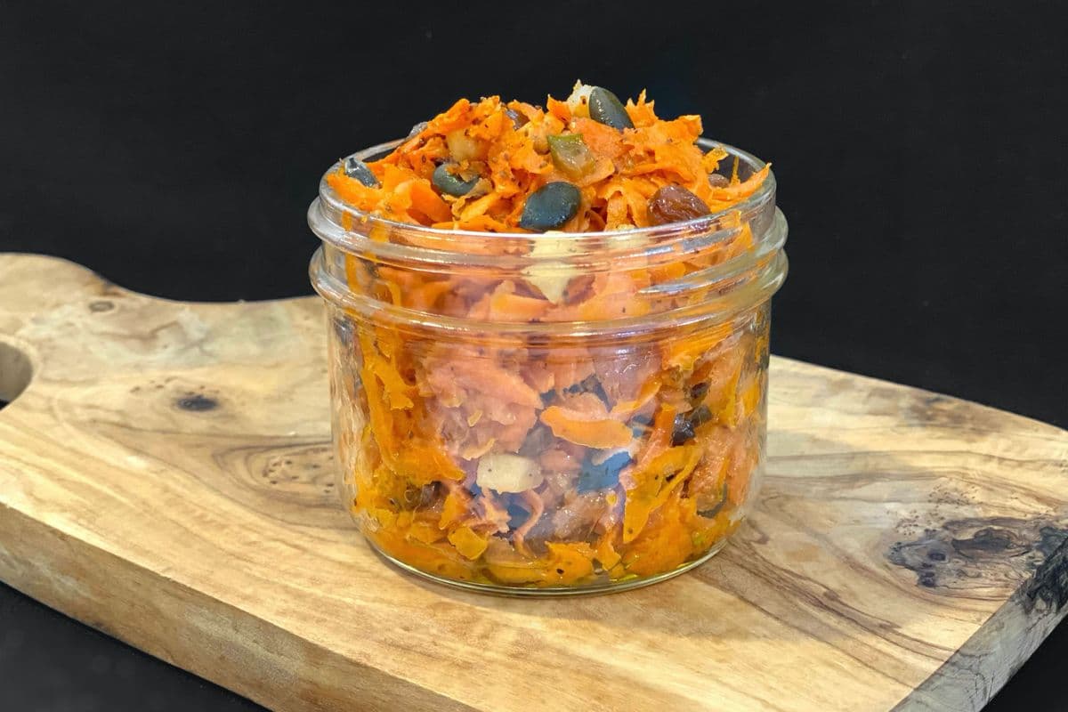 Salade Carottes, pommes et raisin secs
