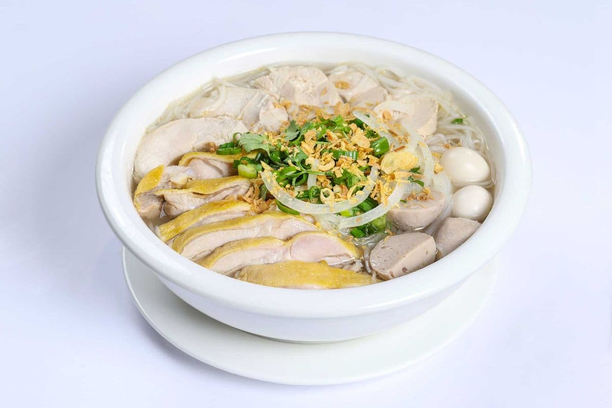 13. Chicken Noodle / (Pho Ga)