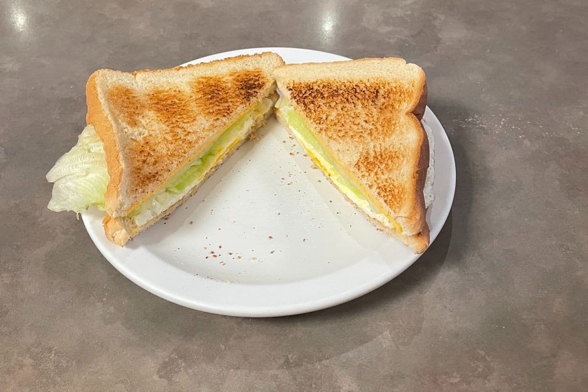 Sandwich aux oeufs frits