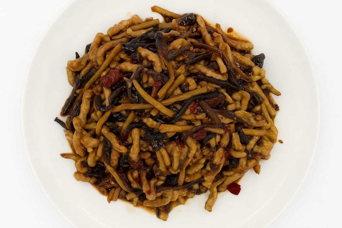 P6. Shredded Pork in Chilli Garlic Sauce(Spicy) - 魚香肉絲(辣)