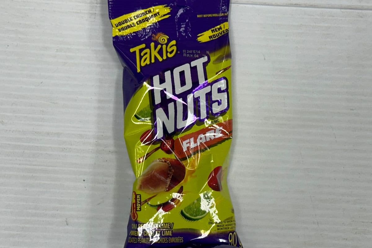 Takis Hot Nuts Flare Chili Pepper and Lime (90g)