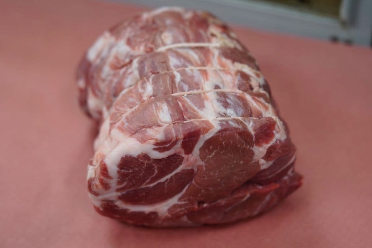 Boneless Pork Shoulder/Butt Roast (1 lb)