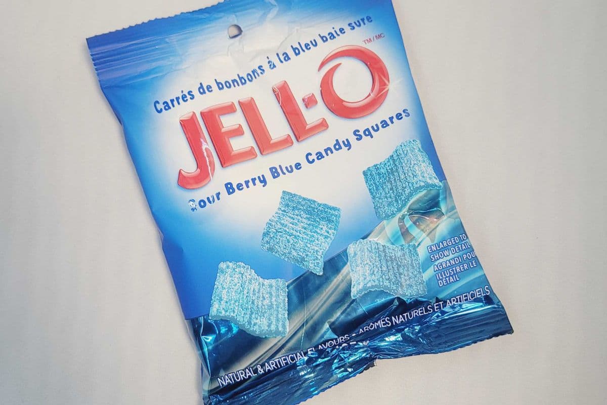 Sour Berry Blue Jell-O Gummies (127 g)