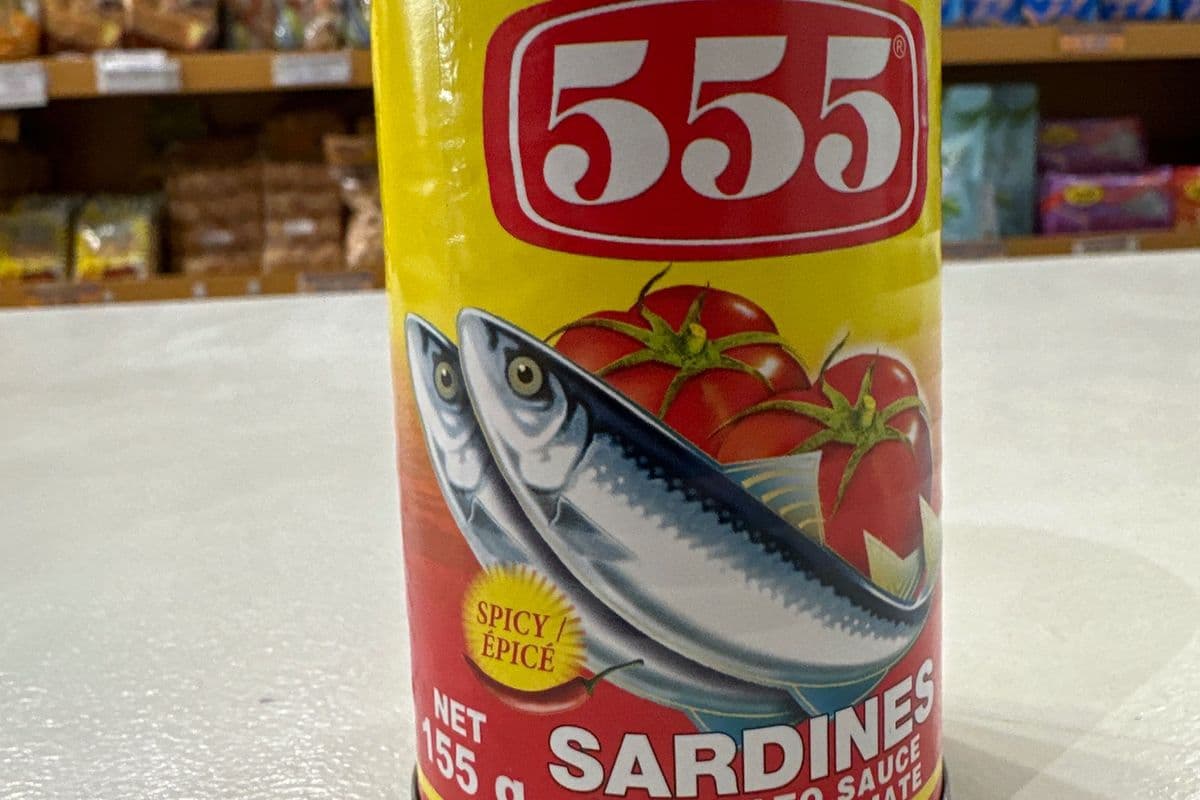 555 Sardines Tomato Chili (155g)