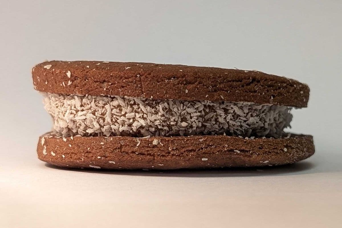 Chocolate Alfajor with Coconut Extra Large (1 pc)