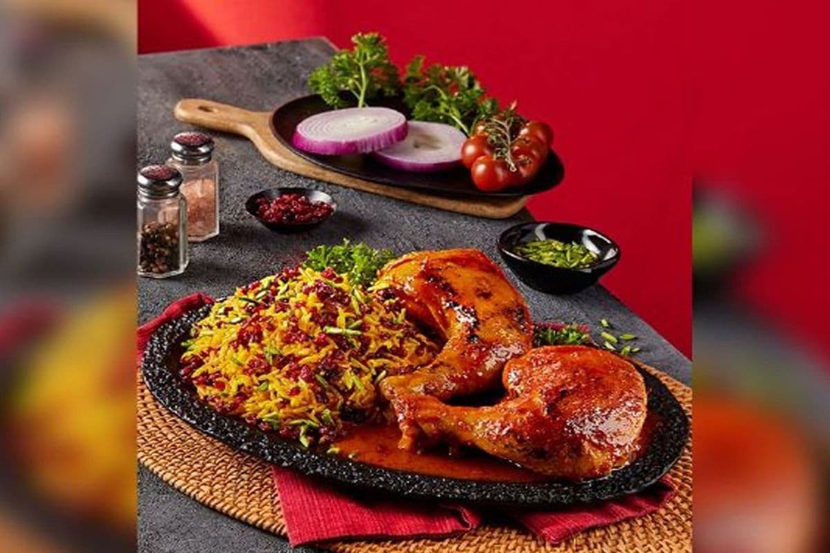 Zereshk Polo and Chicken Leg / زرشک پلو با مرغ (ران)