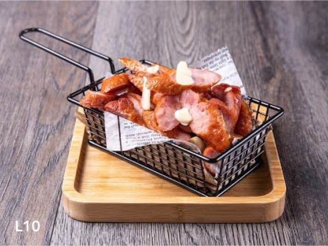 L10. Taiwanese-Style BBQ Sausage