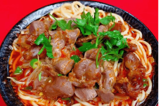 12. Chicken Giblet Noodles 泡菜鷄雜麵