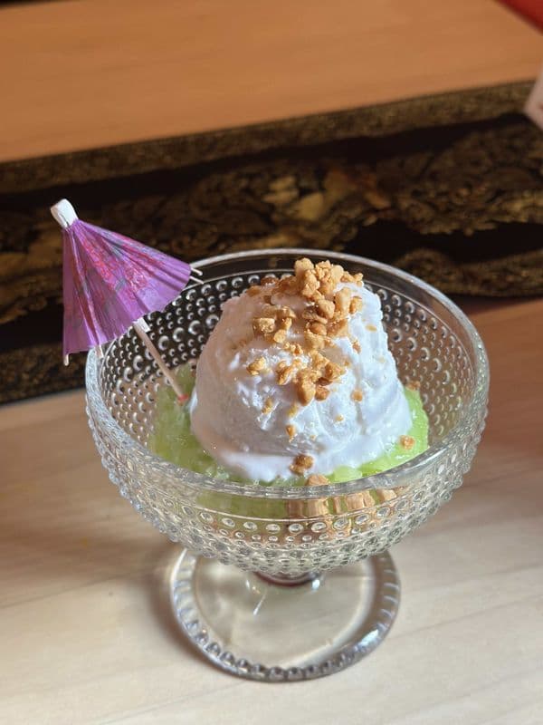 Ice Cream With Sticky Rice / Crème Glacée Avec Riz Gluant