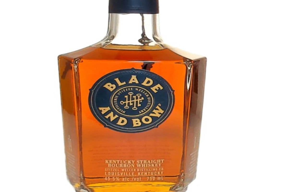 BLADE AND BOW (1 x 750ML)
