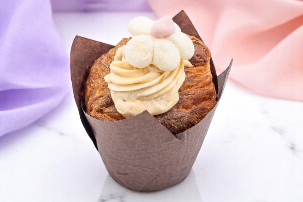 CROISSANT - CRUFFIN - SALTED CARAMEL