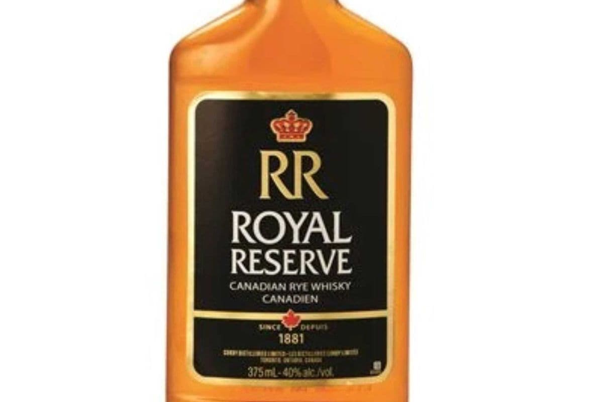 Royal Reserve 375ml 375 ml • 40% ABV (1 x 375 ml)