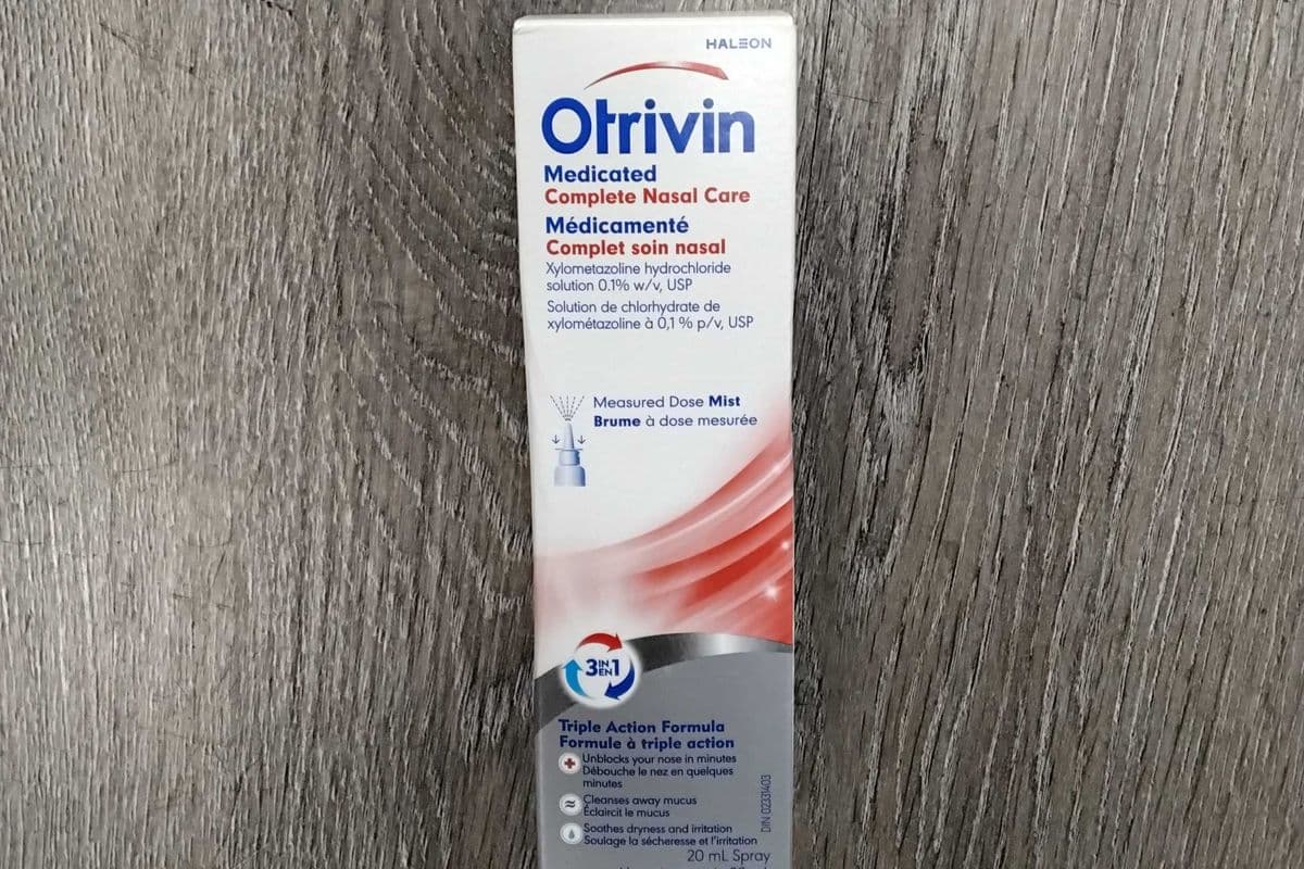 Otrivin medicated complete nasal care spray with triple action formula (20ml)