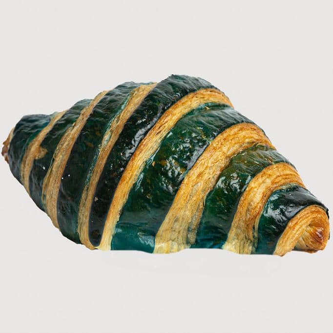 VIENNOISERIE - Croissant aux bleuets / Blueberry Croissant