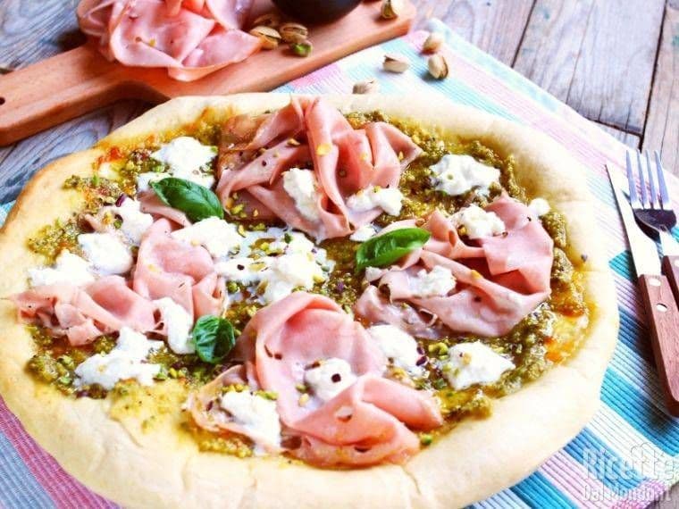 Pizza Mortadella & Pistacchio