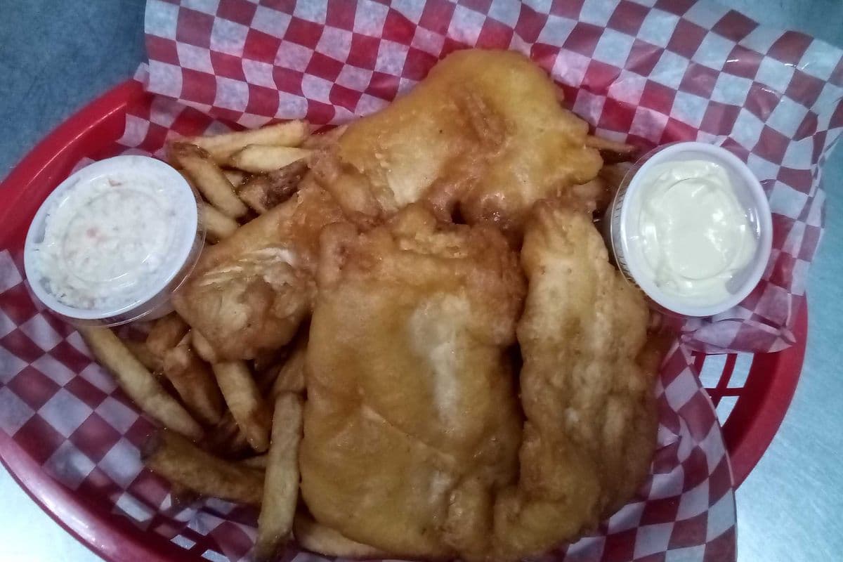 Three piece with chips