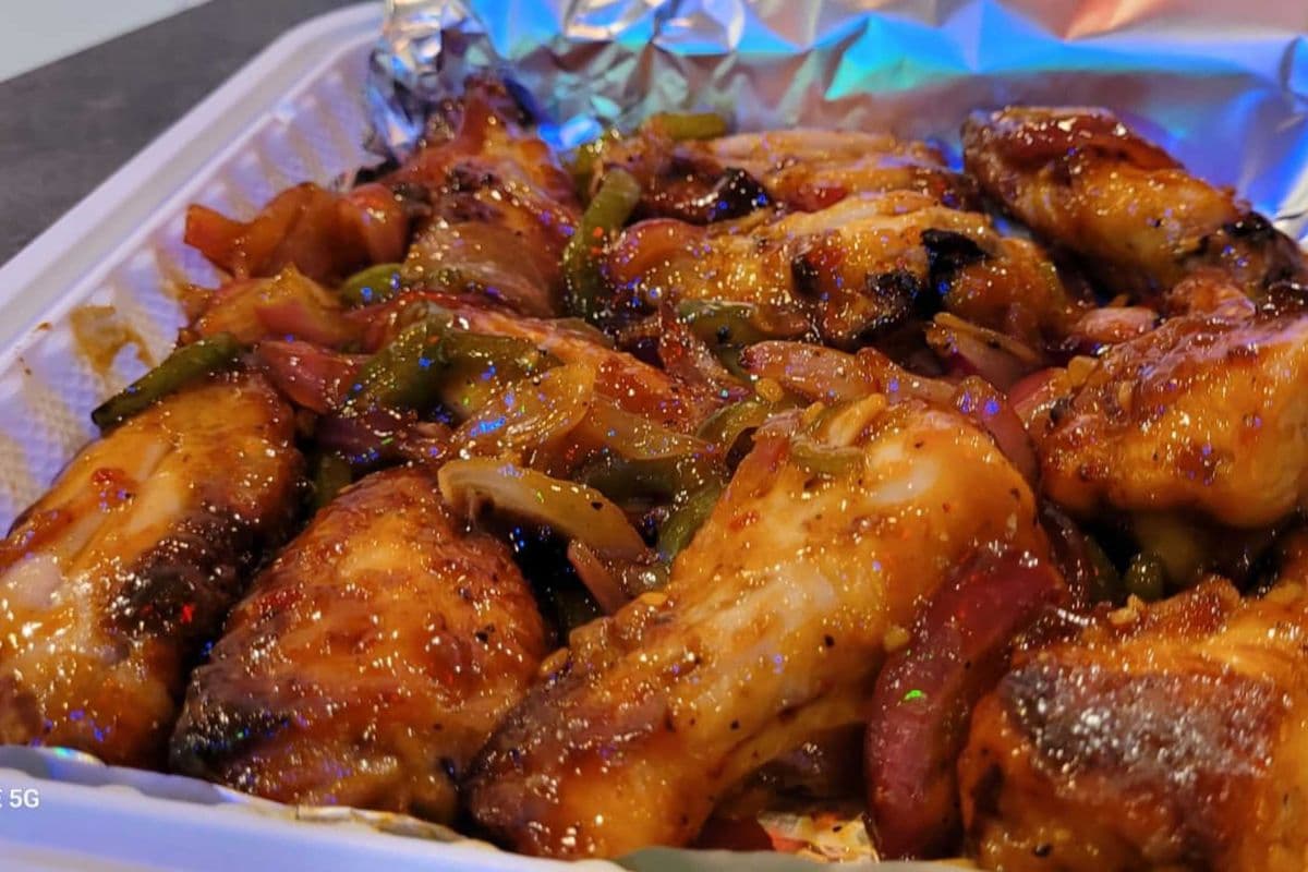 Chili Chicken Wings (10 pcs)