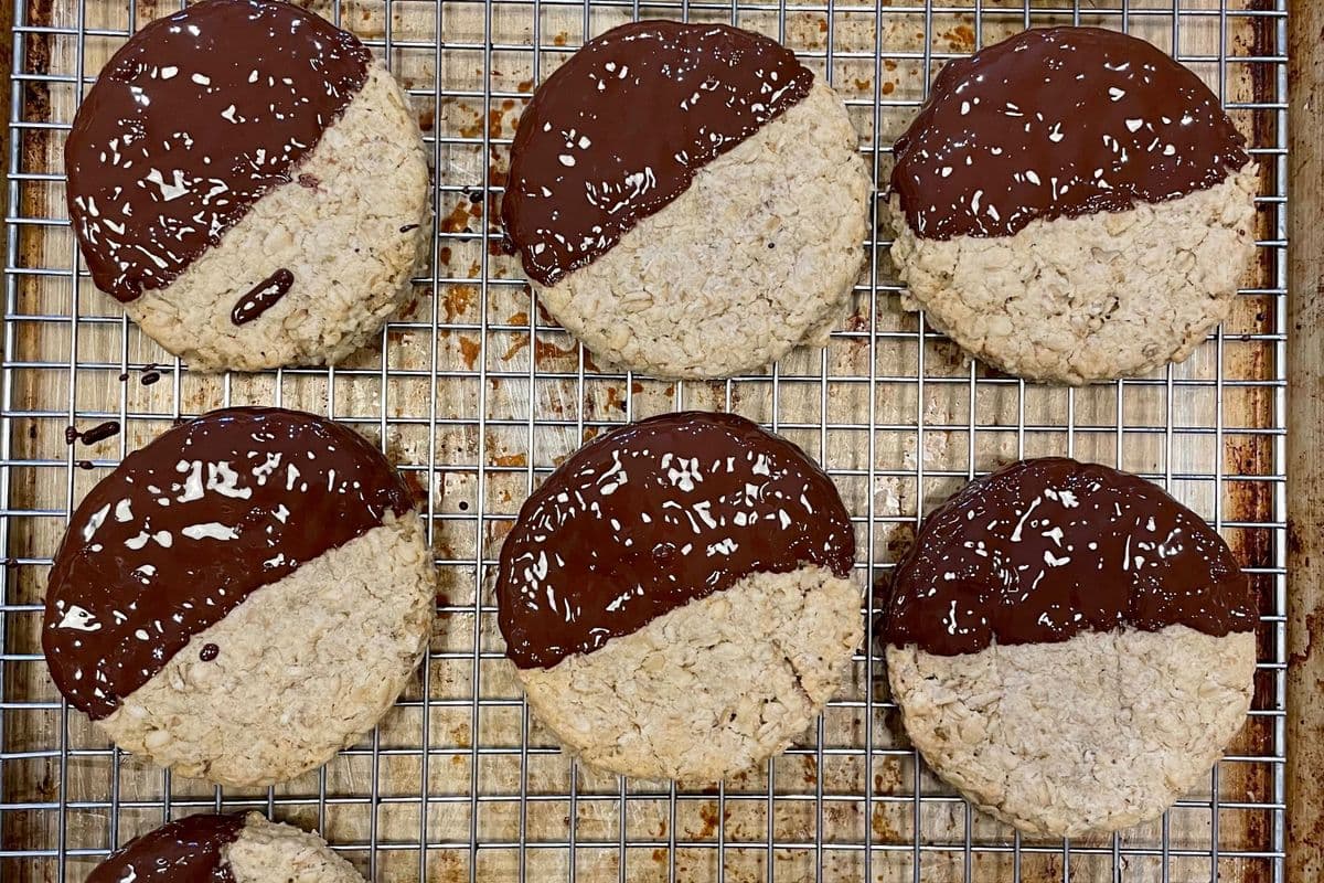 GF Chocolate Dipped Oat Cake