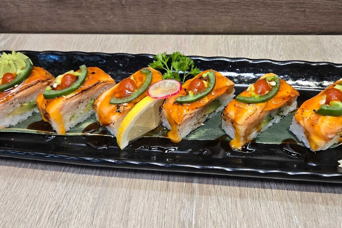 Salmon Oshi