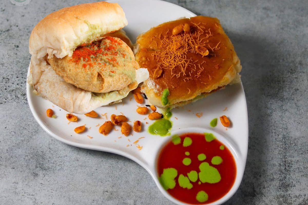 Dabeli + Vada Pav (1 Each )
