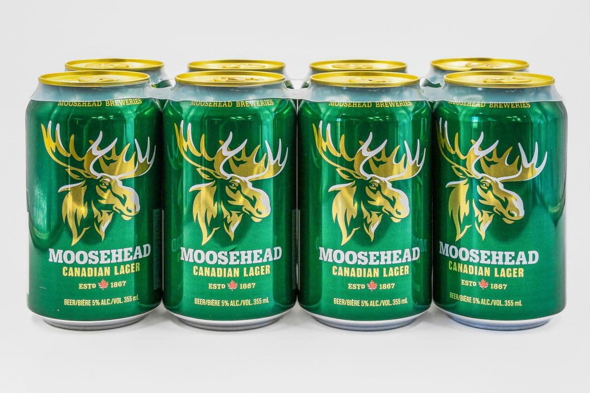 Moosehead (8 Cans) (1 x 355 ml)