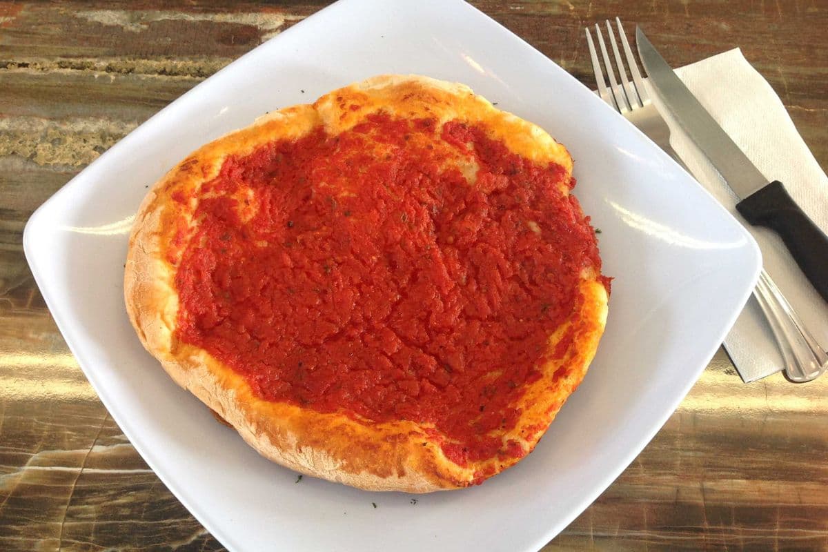 Petite pizza à la sauce tomate / Small Tomato Sauce Pizza