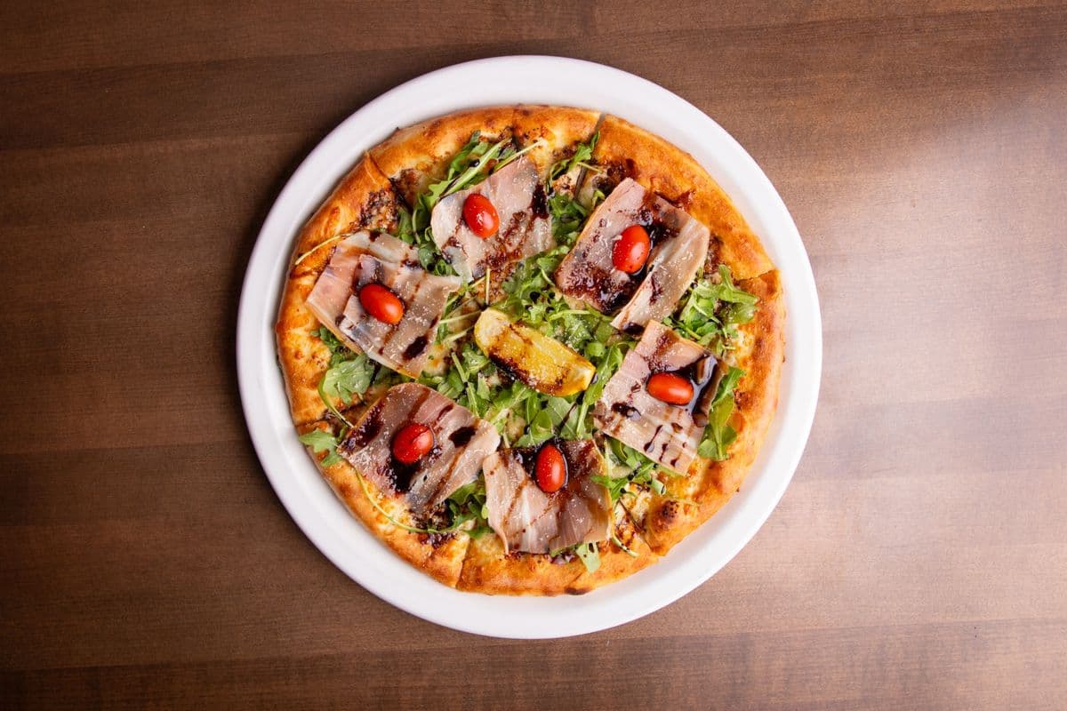 Medium Cherry Tom Prosciutto Pizza