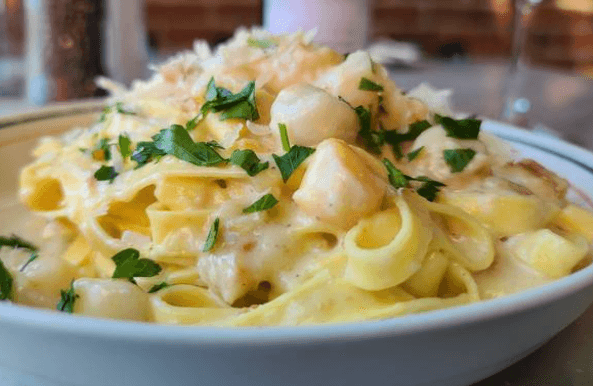 Fettuccine Alfredo Petoncles