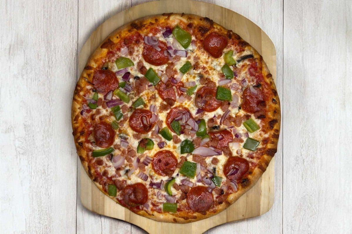 Deluxe Pizza