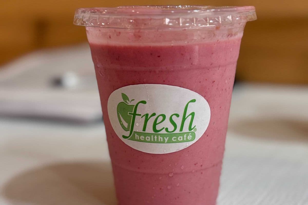 Raspberry Lassi Smoothie (16 oz)