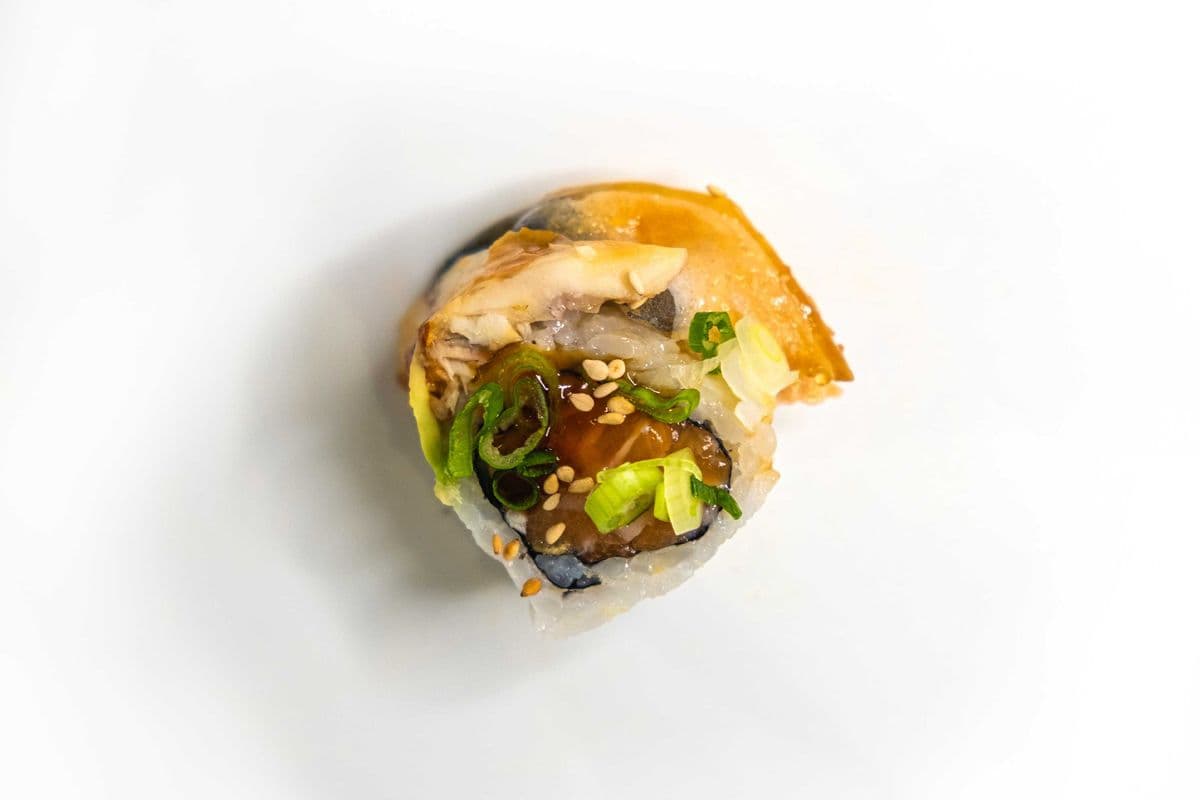 66. Maki anguille grillée / Grilled Eel Maki 6pcs