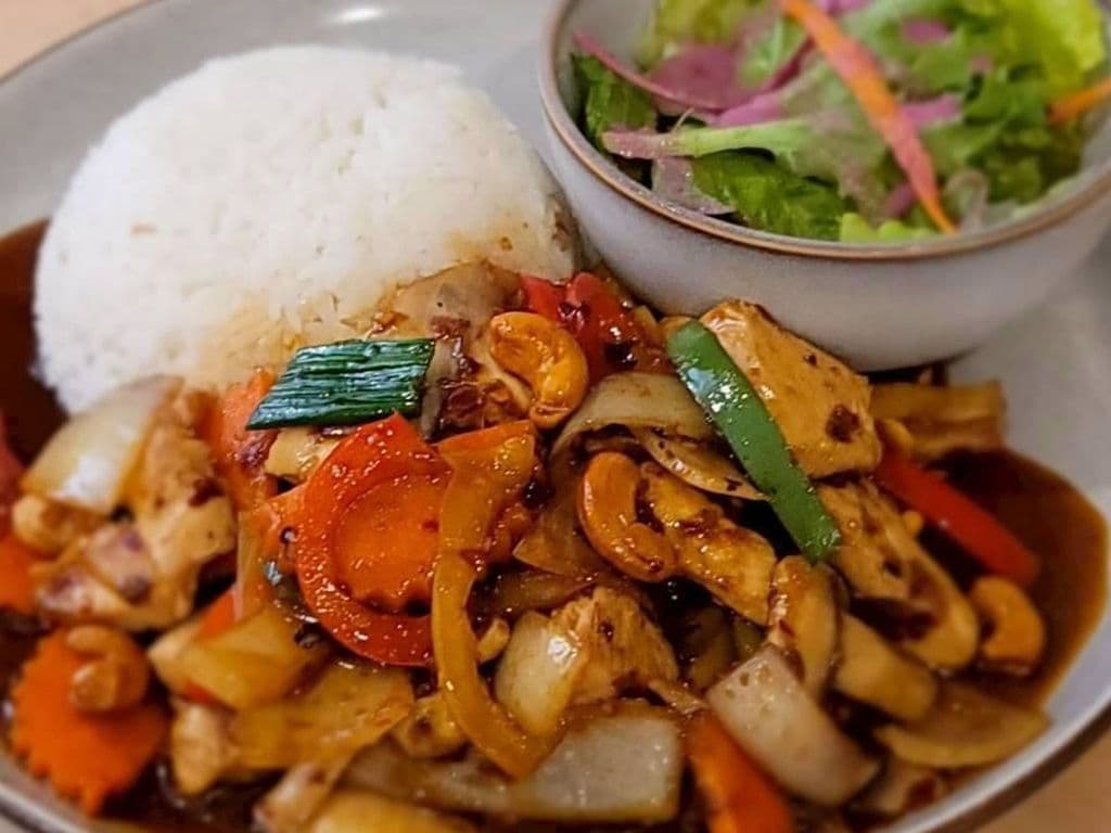 Cashew Nuts w/Rice&Salad