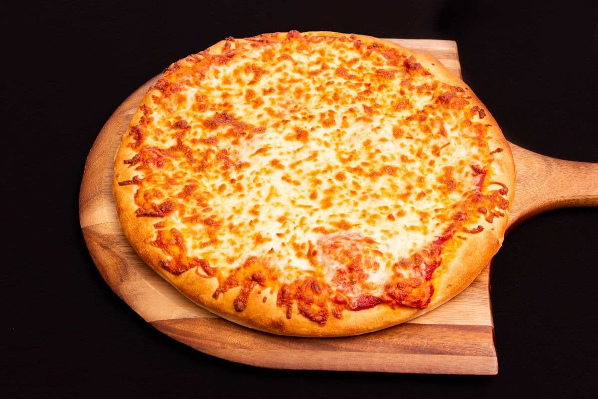 Pizza moyenne au pepperoni et fromage