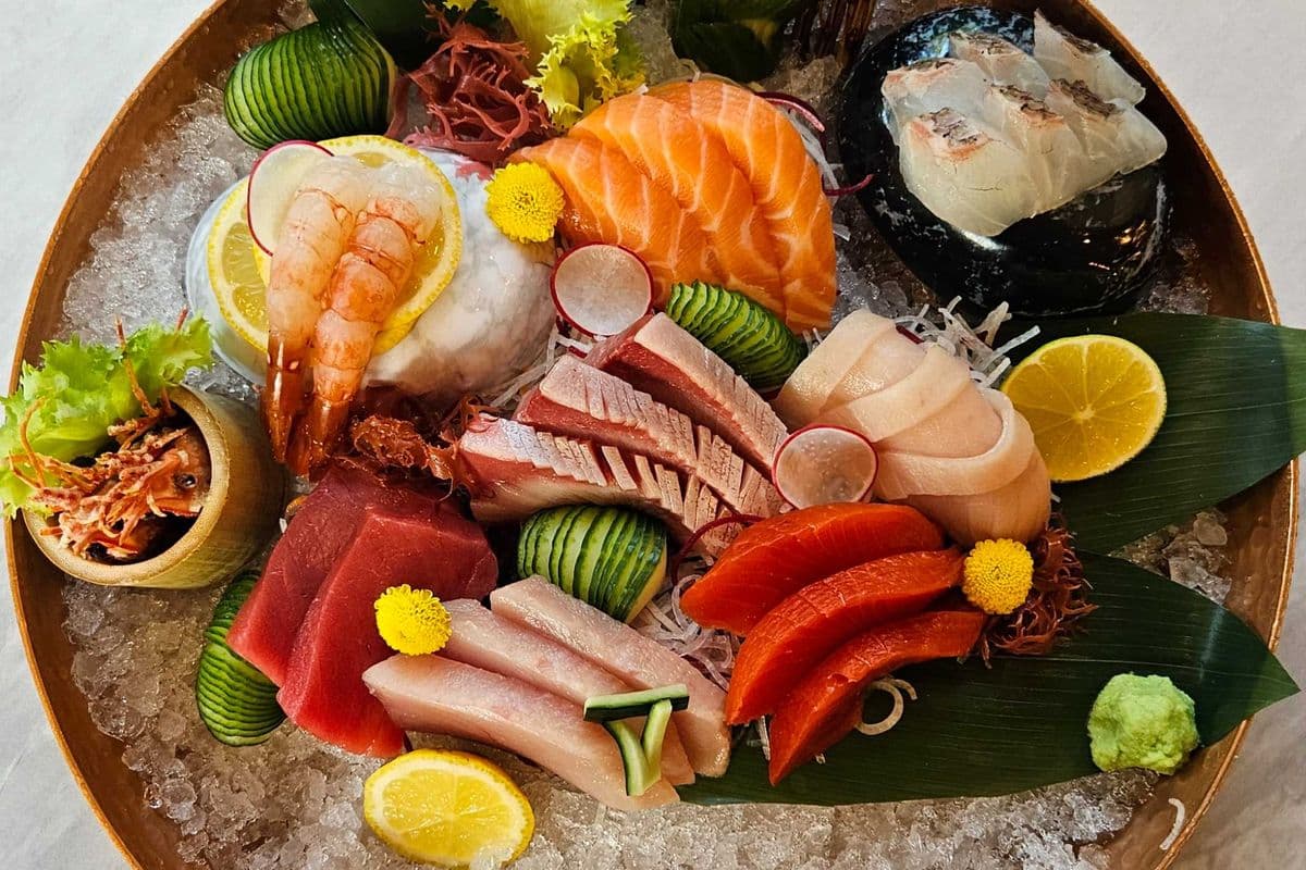 Premium Sashimi Platter (21pcs)