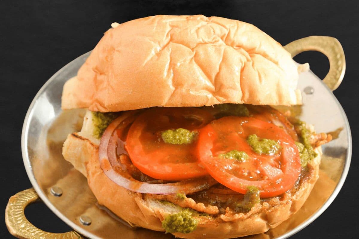 Chatpatta Beef Bun Kebab (Beef Burger)
