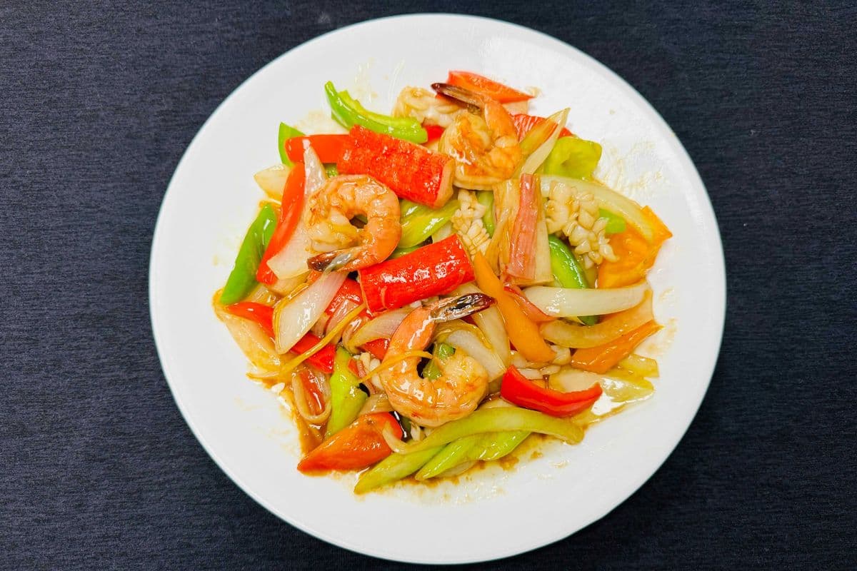 Stir-fried Seafood (Hai San xao)