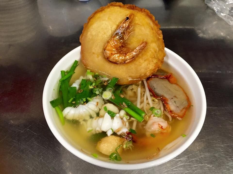 409. Special Cholon's Egg Noodle