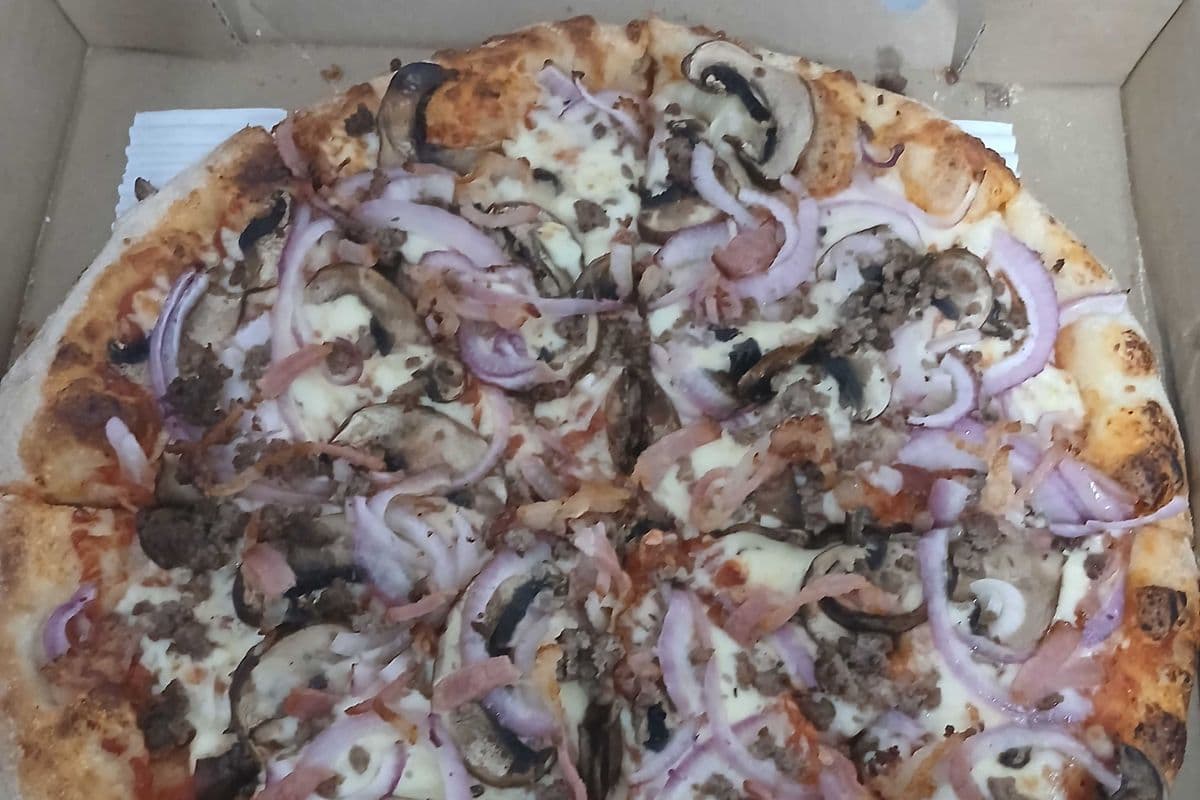 14. 14" Large Carbonara Pizza