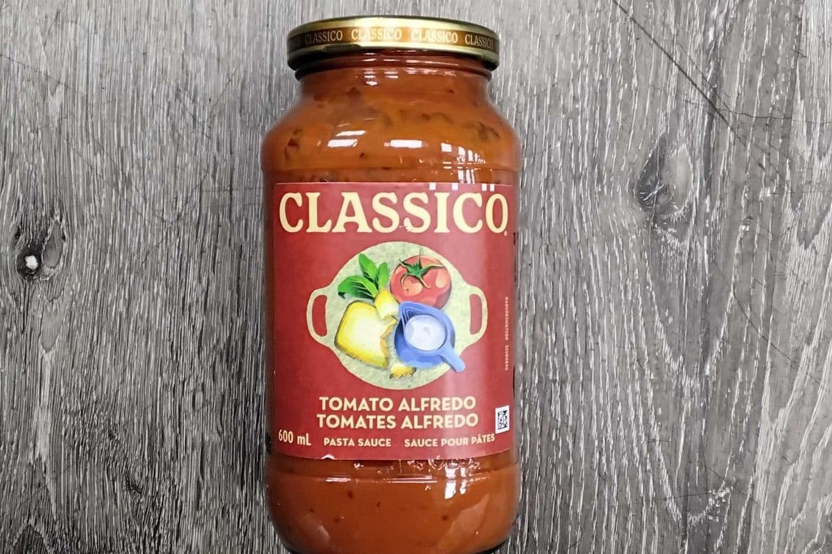 Classico tomato alfredo pasta sauce (600ml)