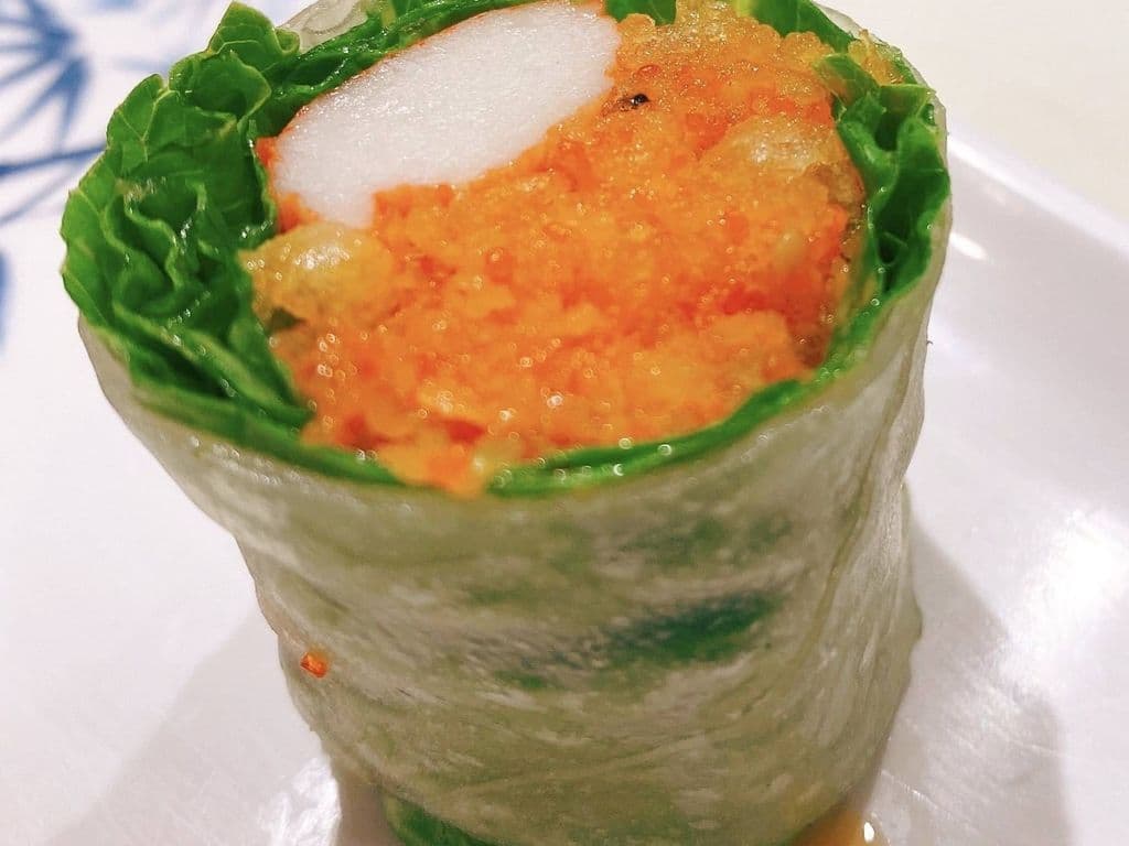 The four seasons crab roll (6pc)