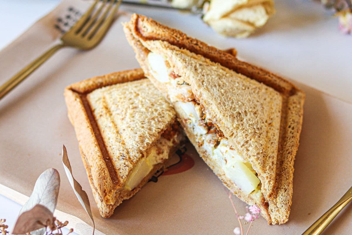 Potato Roast Chicken Toast (馬鈴薯烤雞吐司)