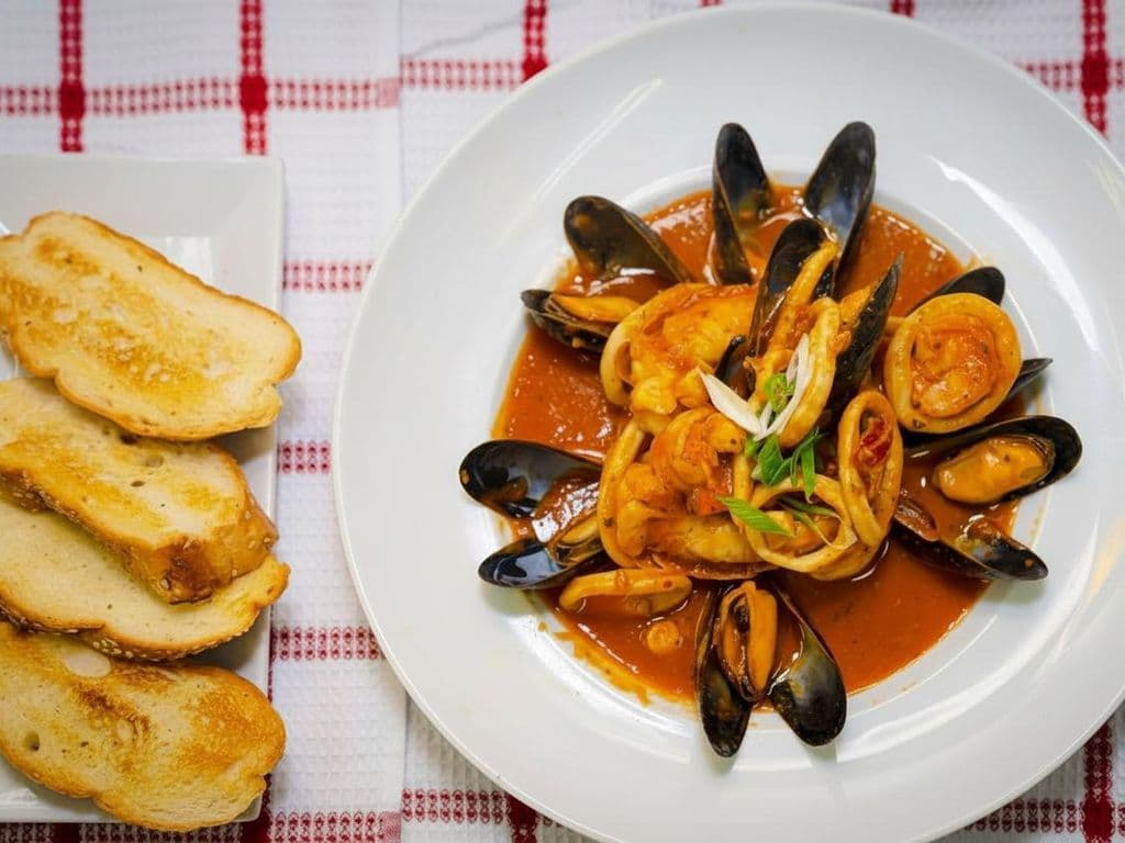 SEAFOOD  BOWL