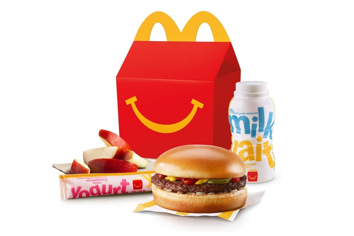 Happy Meal Hamburger with Apple Slices [310-420 Cals]
