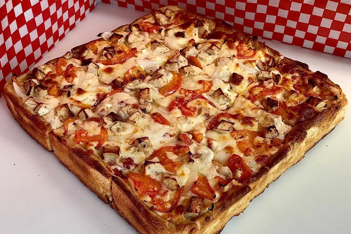 23. Chicken Club Pizza
