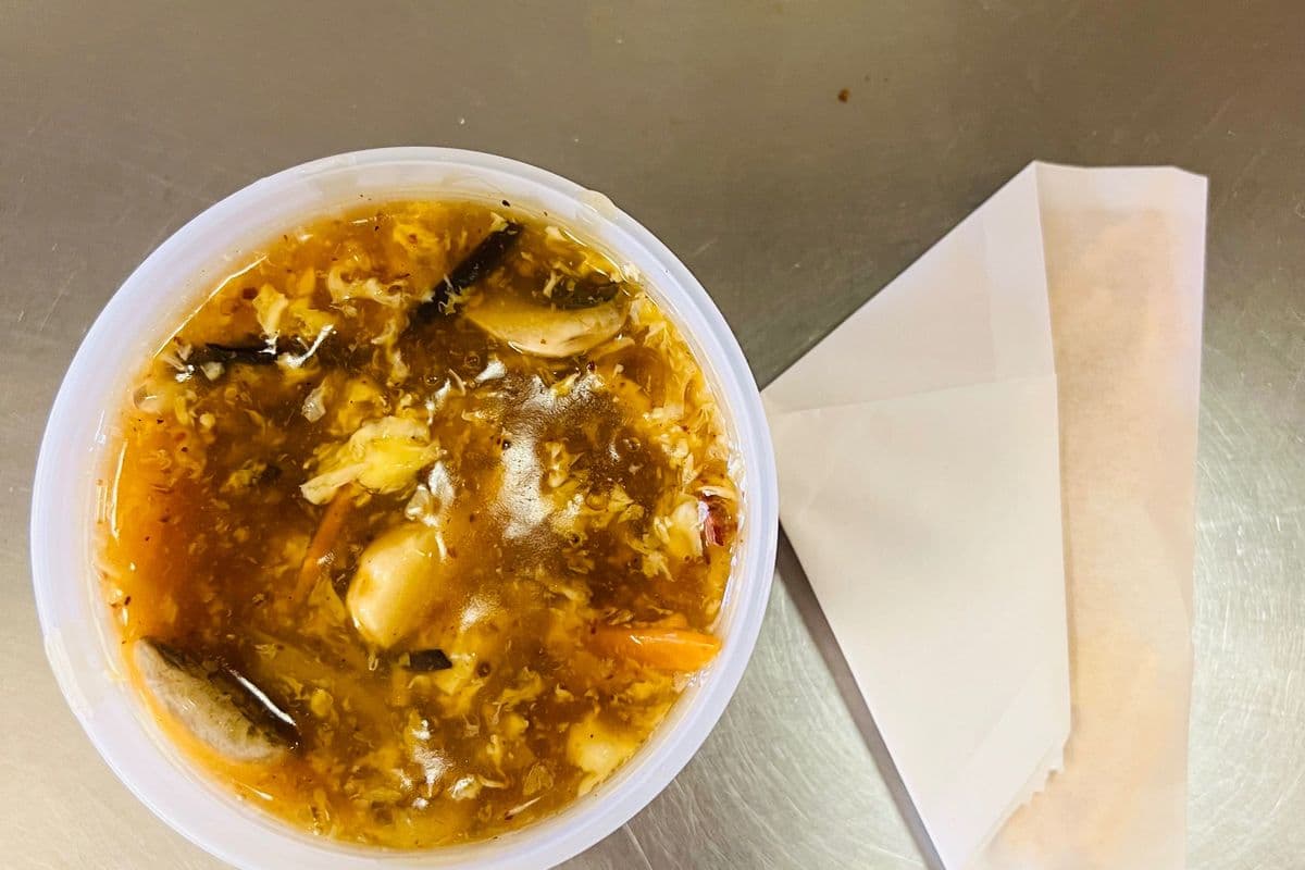 Hot and Sour Soup (Pork) 酸辣汤